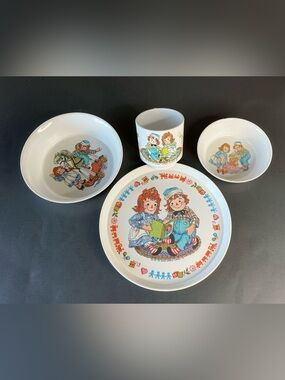Vintage Oneida 1969 Raggedy Ann & Andy ~ 4 Piece  Melamine Youth Dish Set